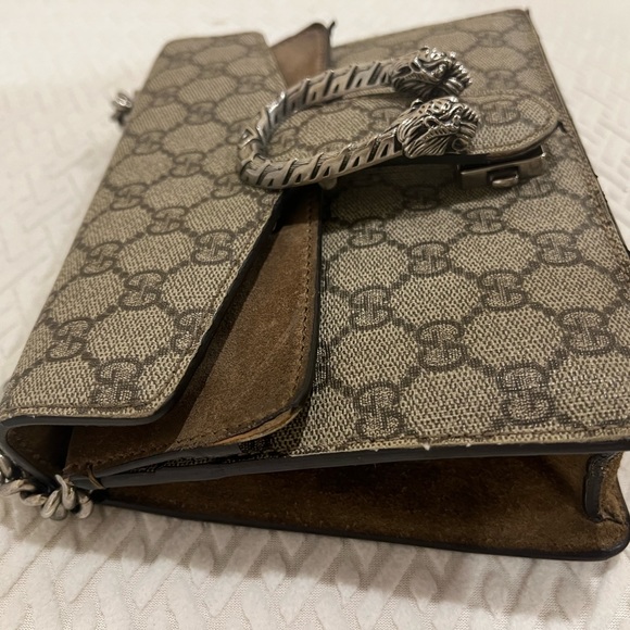 Gucci Supreme Mini Dionysus Crossbody Bag (lightly worn) - Picture 4 of 6